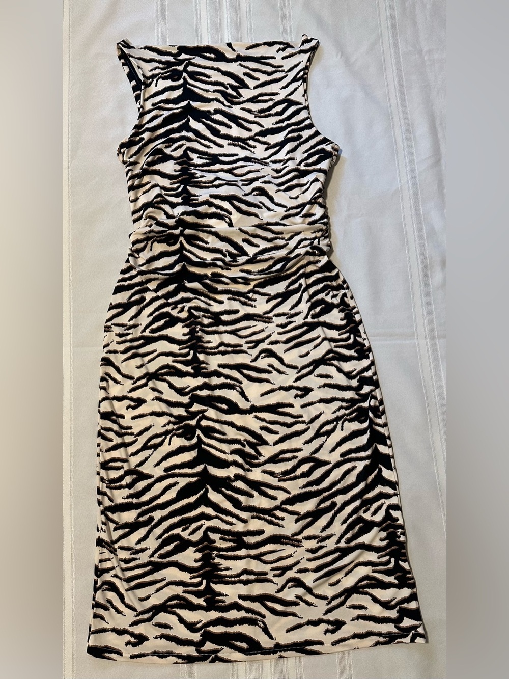 H&M Midi Dress Zebra Print Size L Women’s Black and Cream NWT - Picture 6 of 15